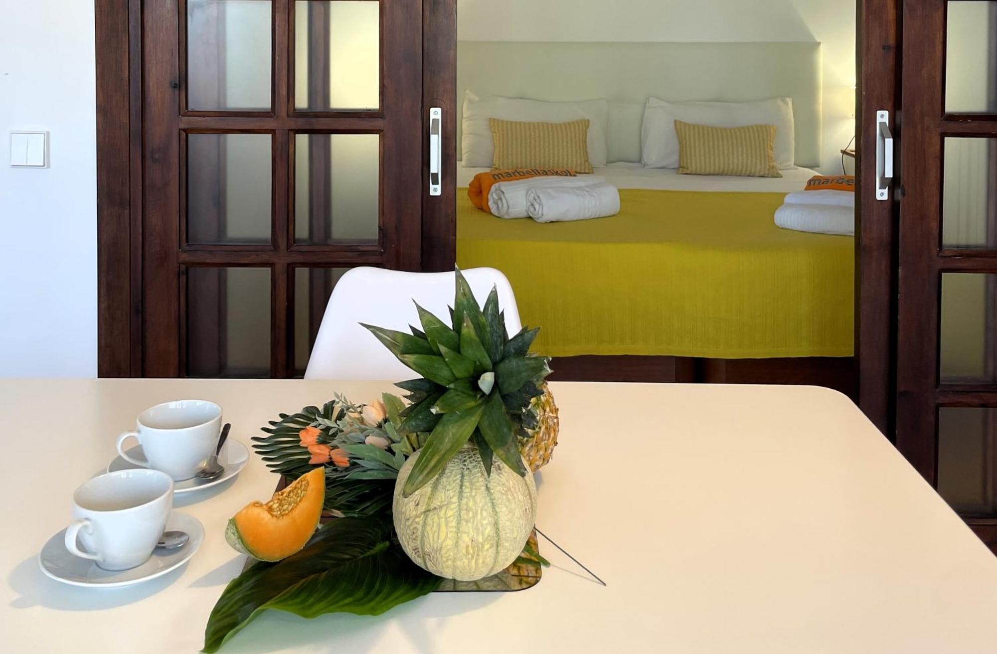 Mediterraneo 508. Fantastic Studio On The Beachfront With Sea Views. Marbella Kültér fotó
